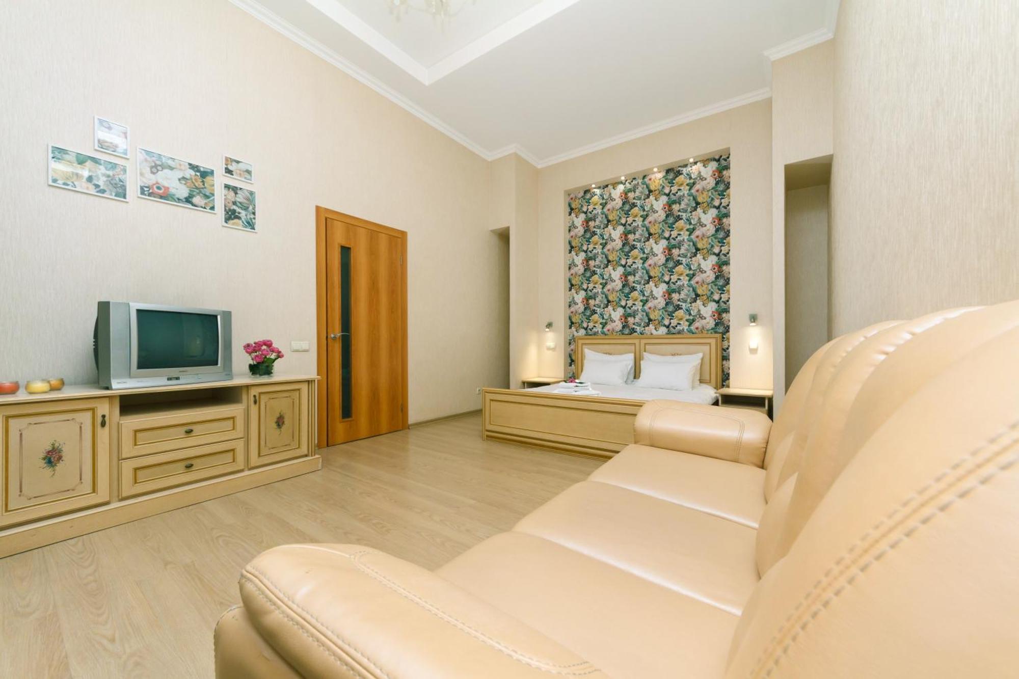 Apartment Baseina Khreschatyk Kyiv Exterior photo