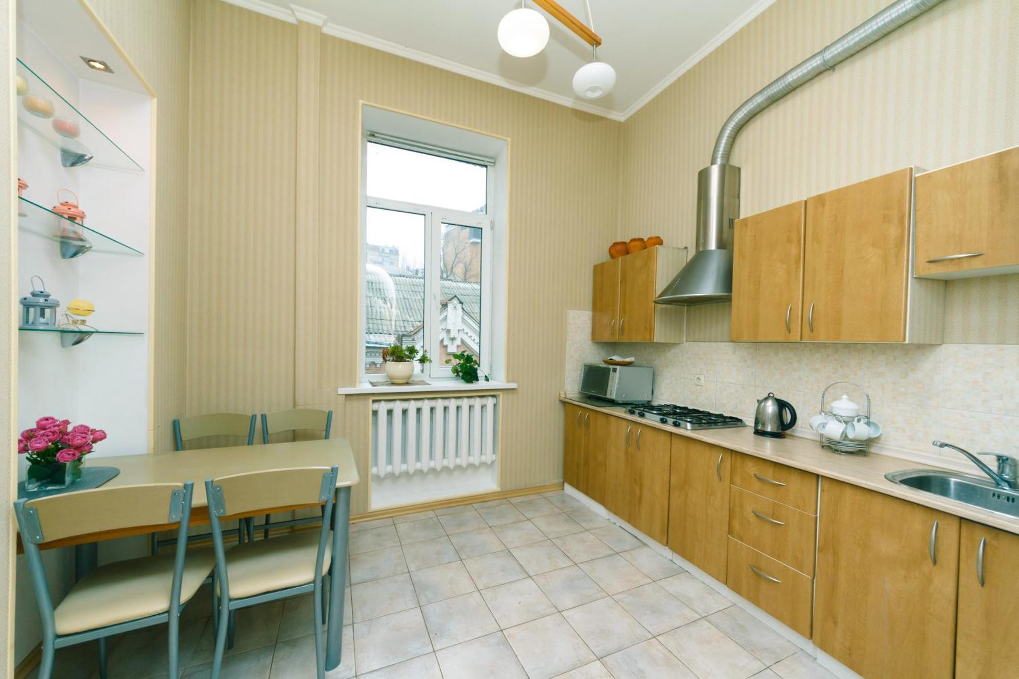 Apartment Baseina Khreschatyk Kyiv Exterior photo