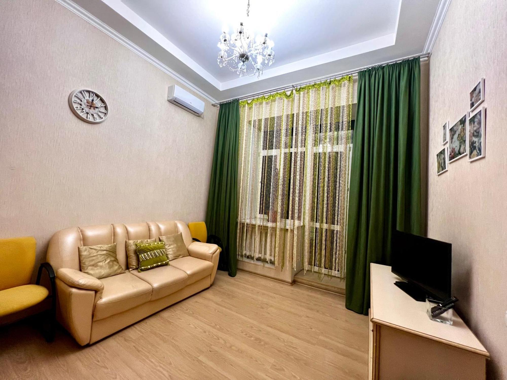 Apartment Baseina Khreschatyk Kyiv Exterior photo